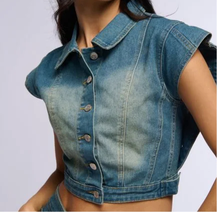 Stay uttoned Up Jean Top